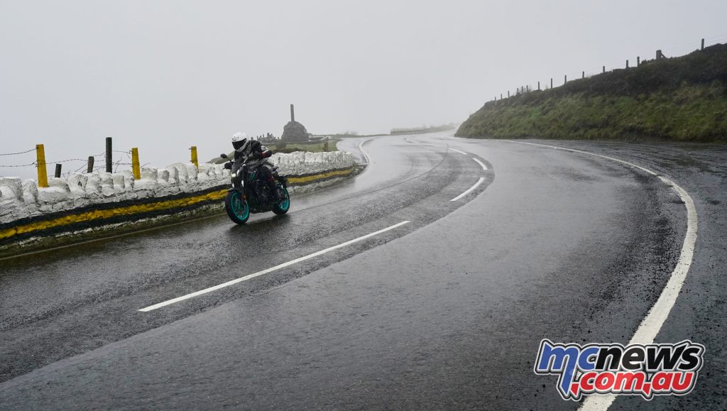 Metzeler Roadtec 02 Tyre Test